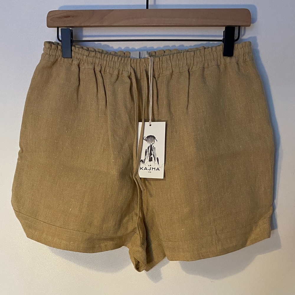Women’s 100% Linen Shorts in Warm Tan